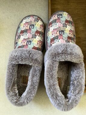 BOBS from Skechers Gray Cat-Pattern Plush Slip-Ons
